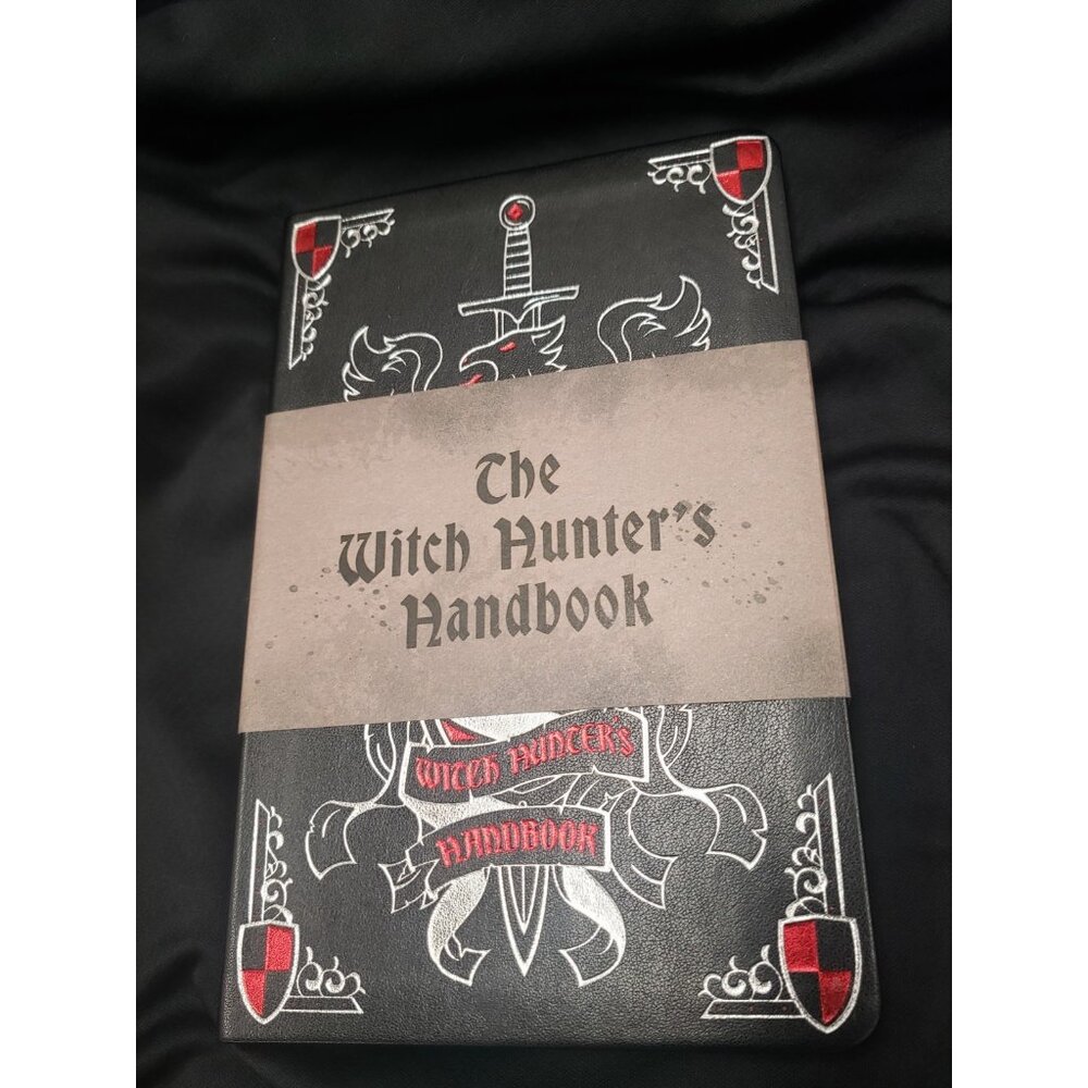 Warhammer Fantasy The Witch Hunter's Handbook - 2026 Black Library Edition - Picture 2 of 6